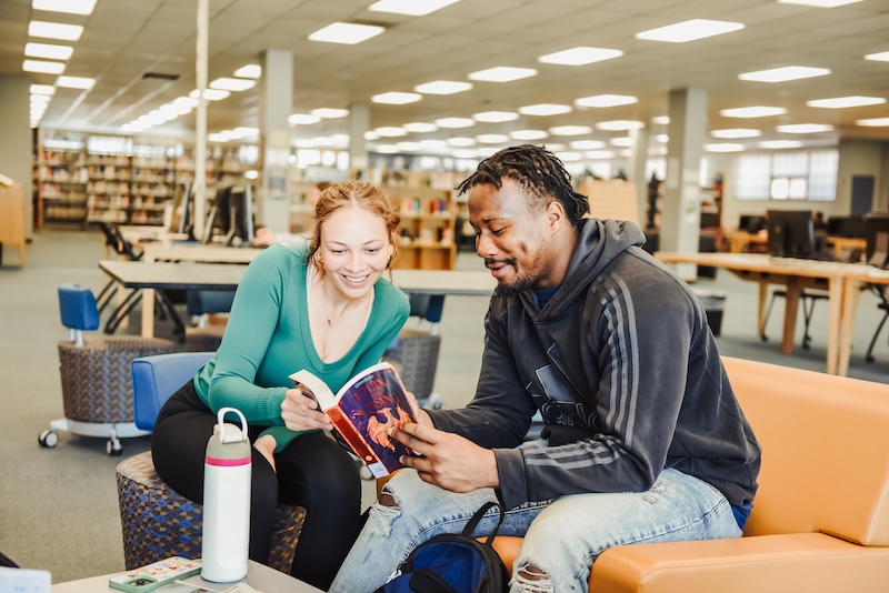 Midland University Students at the Library